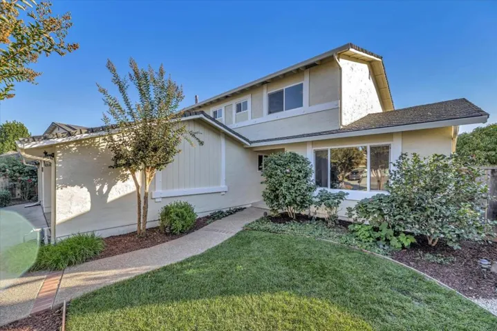 840 W 8th Street, Gilroy, California 95020