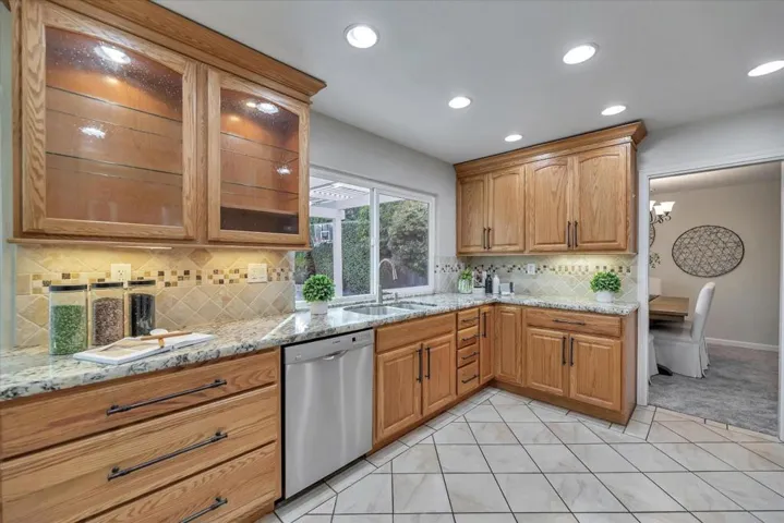 840 W 8th Street, Gilroy, California 95020