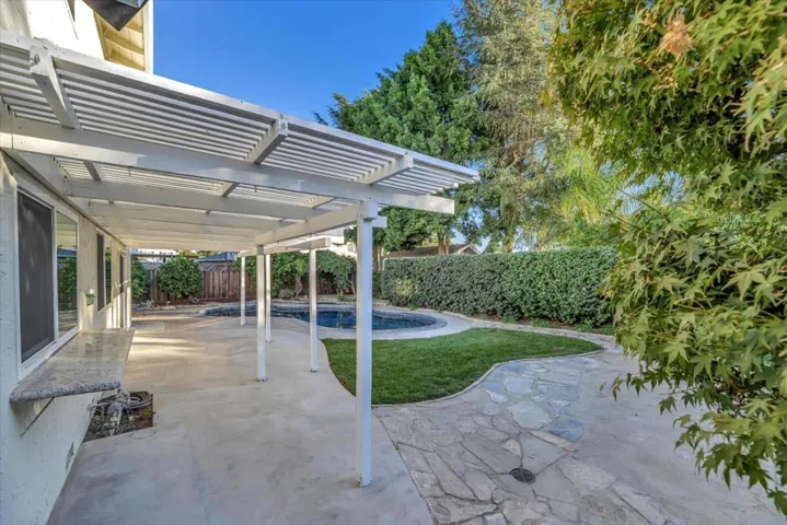 840 W 8th Street, Gilroy, California 95020