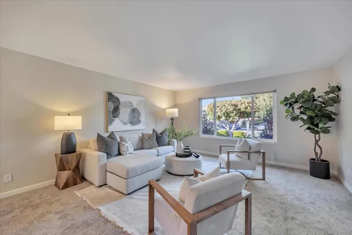 840 W 8th Street, Gilroy, California 95020