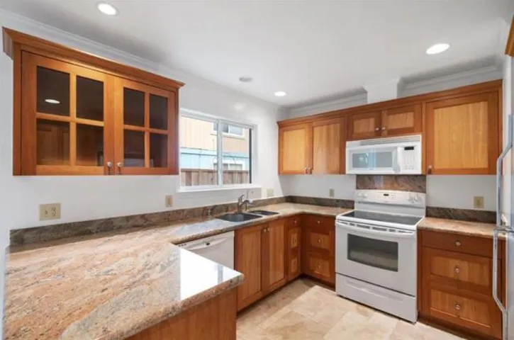 655 Poplar St, Half Moon Bay, California 94019