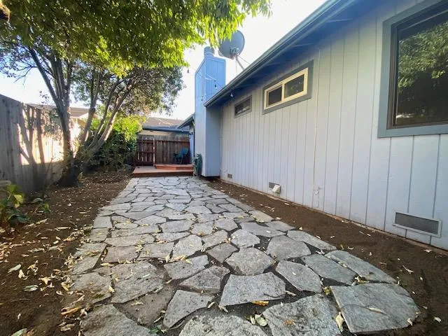 655 Poplar St, Half Moon Bay, California 94019