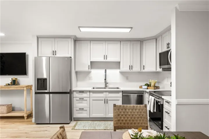 6526 Ocean Crest Drive Unit A114, Rancho Palos Verdes, California 90275