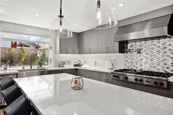 10 Vispera, Irvine, California 92620