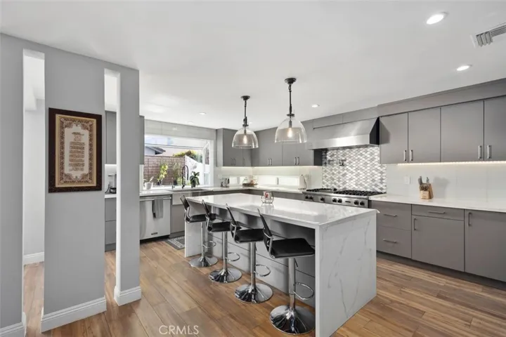 10 Vispera, Irvine, California 92620