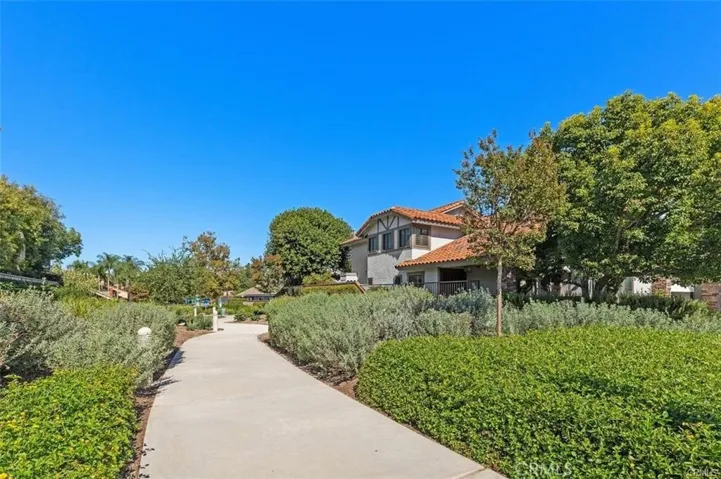 10 Vispera, Irvine, California 92620