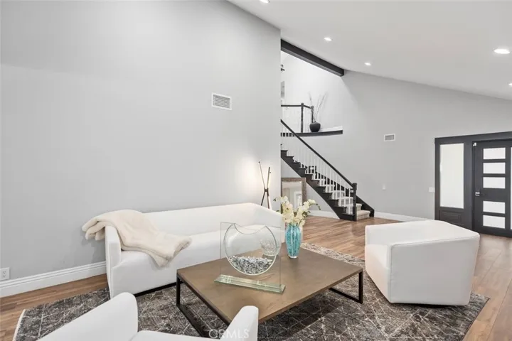 10 Vispera, Irvine, California 92620
