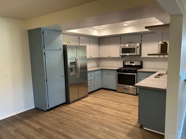 Kitchen Dining area