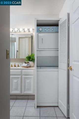Stacked Washer/Dryer