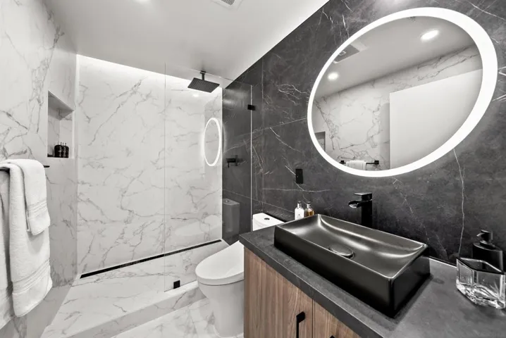 700 W Harbor Drive 1704, San Diego, California 92101
