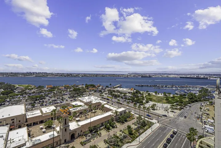 700 W Harbor Drive 1704, San Diego, California 92101