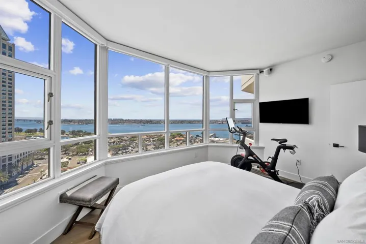 700 W Harbor Drive 1704, San Diego, California 92101