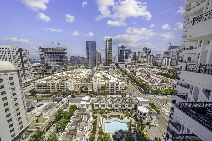 700 W Harbor Drive 1704, San Diego, California 92101
