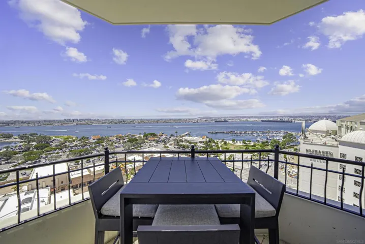 700 W Harbor Drive 1704, San Diego, California 92101