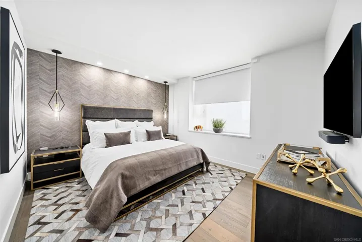 700 W Harbor Drive 1704, San Diego, California 92101