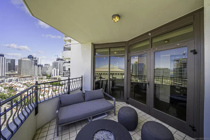 700 W Harbor Drive 1704, San Diego, California 92101
