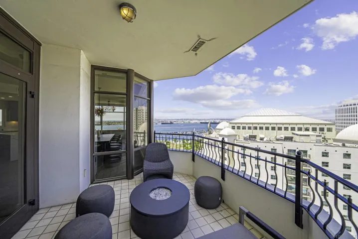 700 W Harbor Drive 1704, San Diego, California 92101