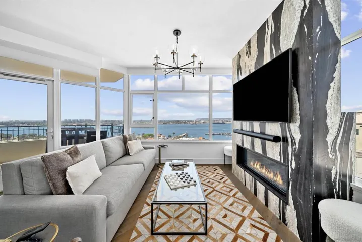 700 W Harbor Drive 1704, San Diego, California 92101
