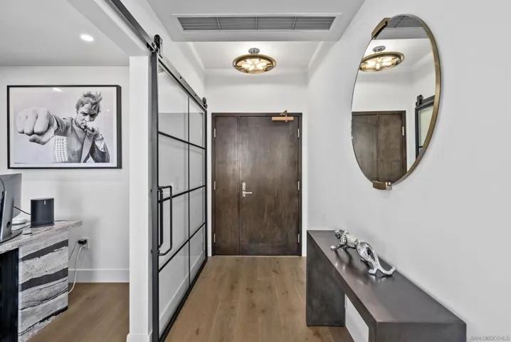 700 W Harbor Drive 1704, San Diego, California 92101