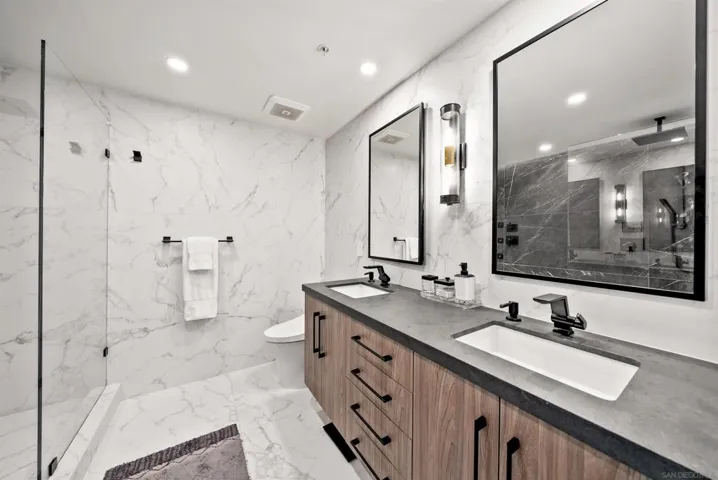 700 W Harbor Drive 1704, San Diego, California 92101