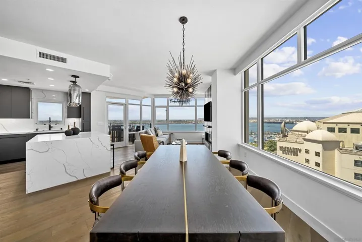 700 W Harbor Drive 1704, San Diego, California 92101