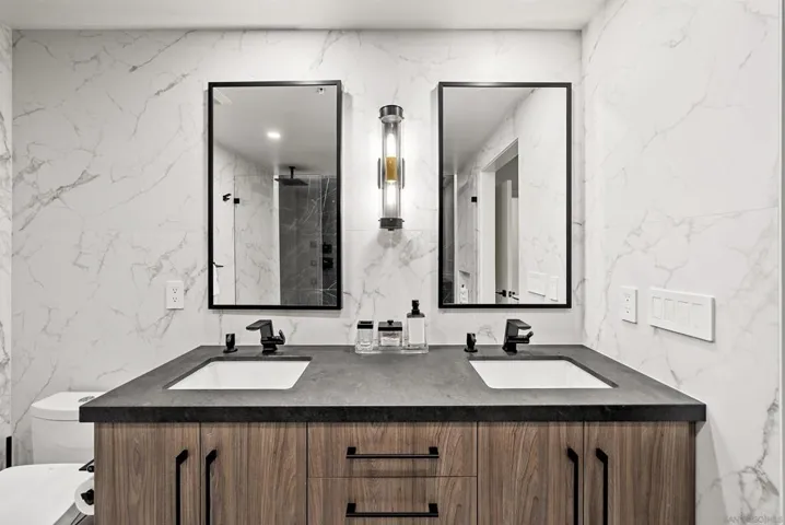 700 W Harbor Drive 1704, San Diego, California 92101