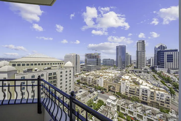 700 W Harbor Drive 1704, San Diego, California 92101