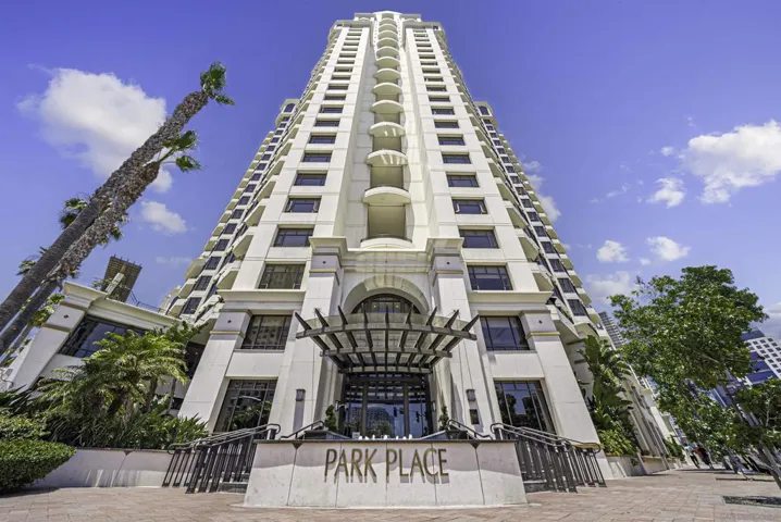 700 W Harbor Drive 1704, San Diego, California 92101