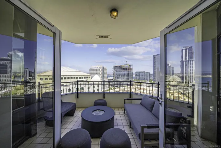 700 W Harbor Drive 1704, San Diego, California 92101