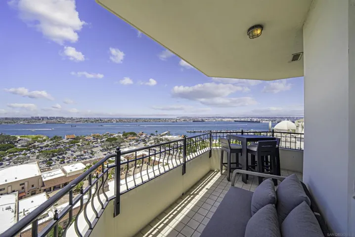 700 W Harbor Drive 1704, San Diego, California 92101