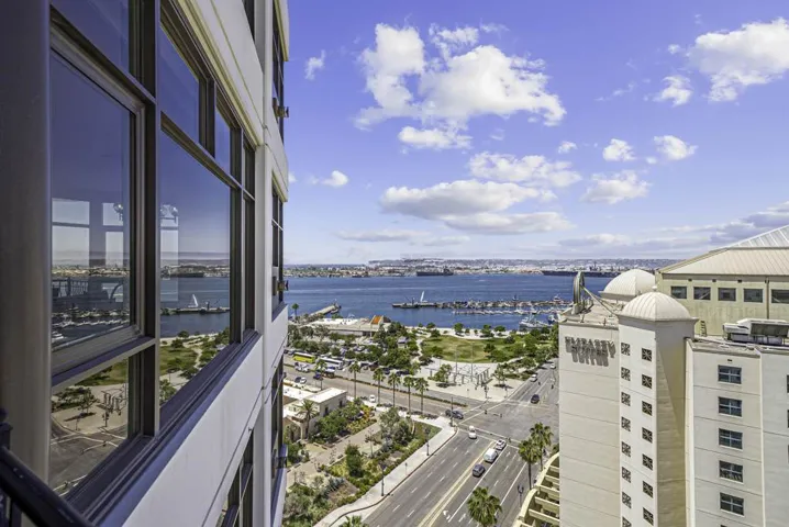 700 W Harbor Drive 1704, San Diego, California 92101