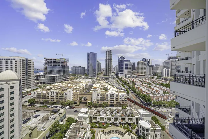 700 W Harbor Drive 1704, San Diego, California 92101