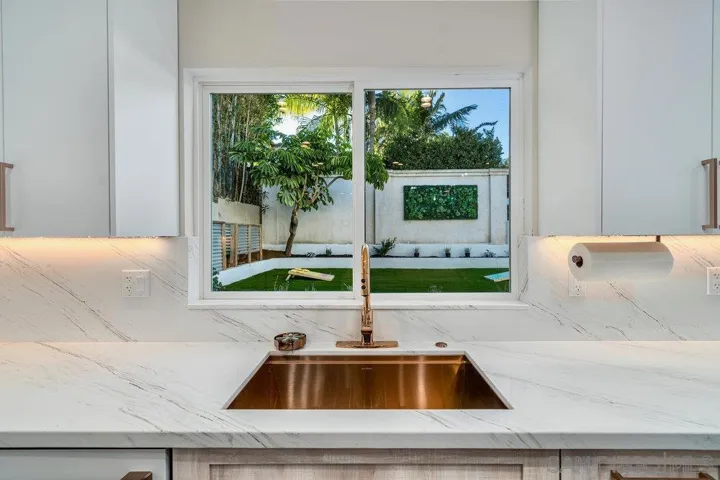 364 San Elijo St., Point Loma, California 92106
