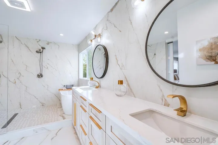 364 San Elijo St., Point Loma, California 92106