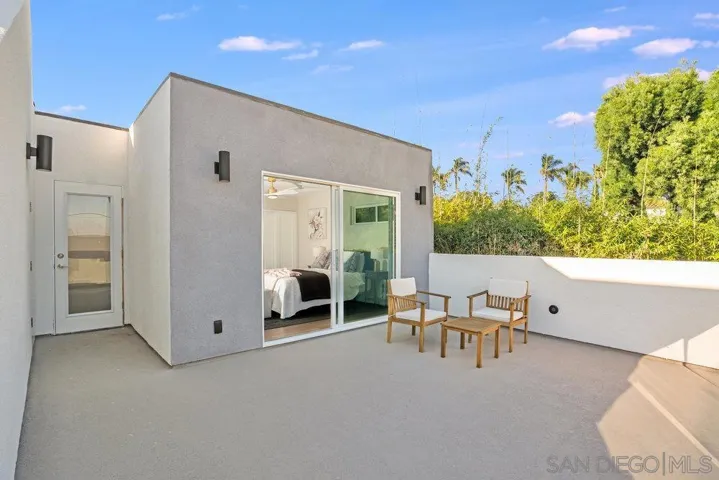 364 San Elijo St., Point Loma, California 92106