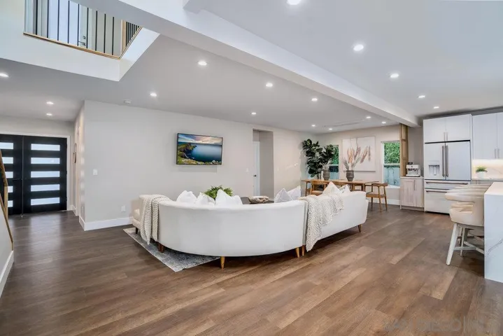 364 San Elijo St., Point Loma, California 92106