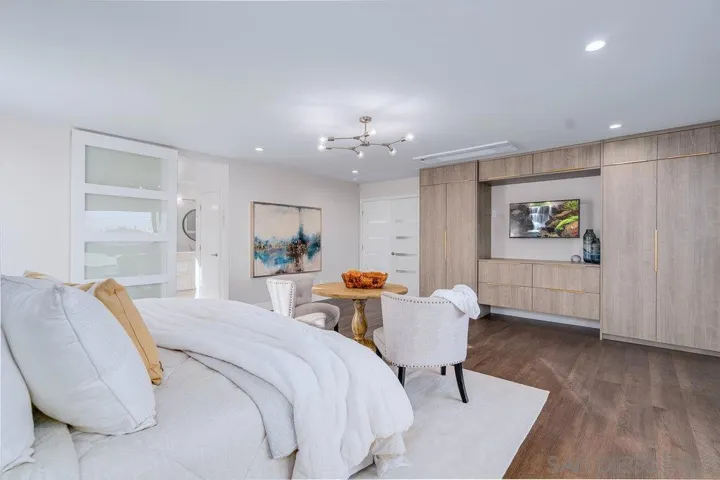 364 San Elijo St., Point Loma, California 92106