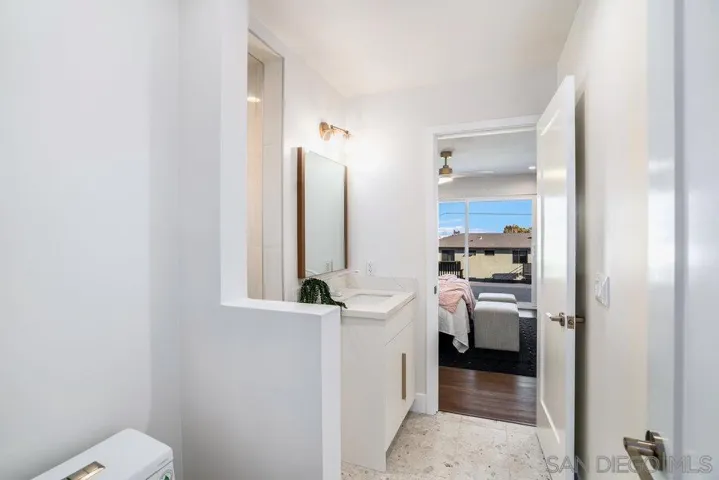 364 San Elijo St., Point Loma, California 92106
