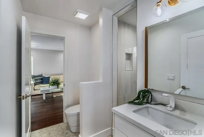 364 San Elijo St., Point Loma, California 92106