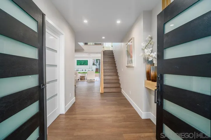 364 San Elijo St., Point Loma, California 92106