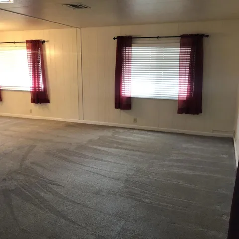 Spacious living room