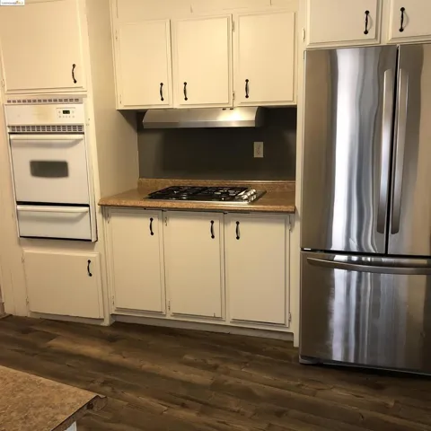 Kitchen entry from carport