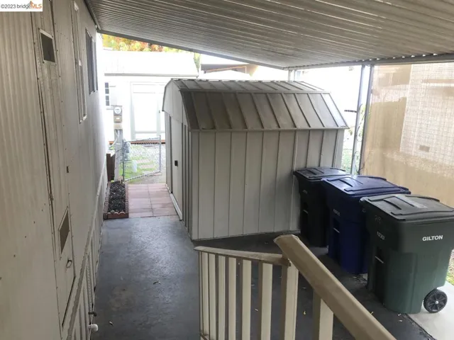 Front door entrance. Standard tool shed.