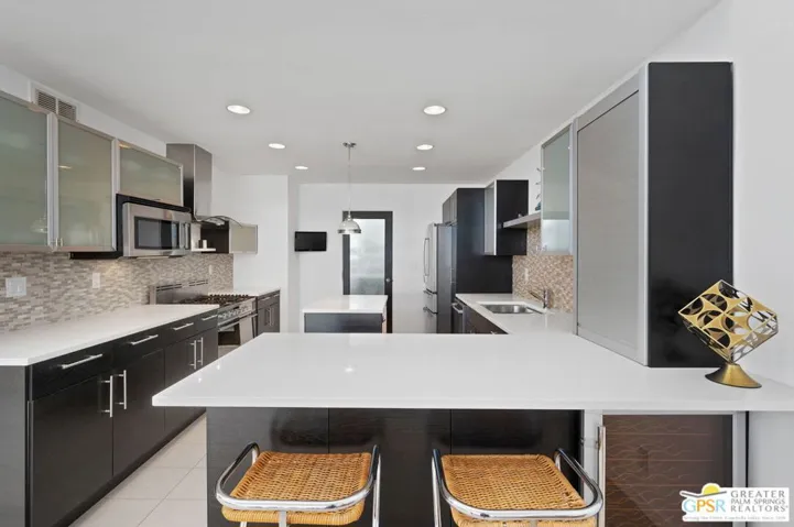 280 E Avenida Granada, Palm Springs, California 92264