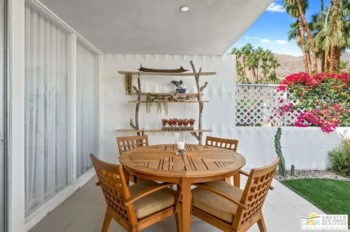 280 E Avenida Granada, Palm Springs, California 92264