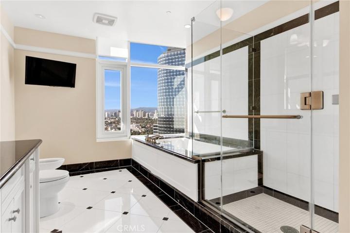 1 W Century Dr Unit 17A, Los Angeles, California 90067