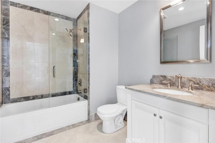 1 W Century Dr Unit 17A, Los Angeles, California 90067