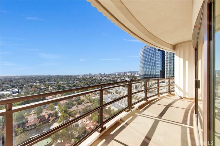 1 W Century Dr Unit 17A, Los Angeles, California 90067