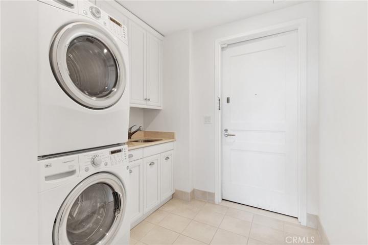 1 W Century Dr Unit 17A, Los Angeles, California 90067