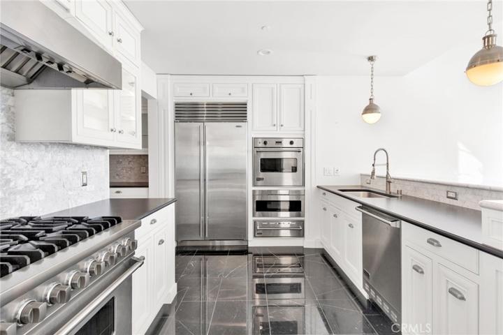 1 W Century Dr Unit 17A, Los Angeles, California 90067